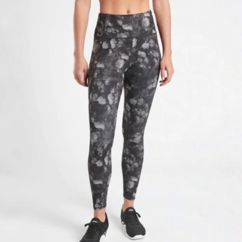 Athleta Rainier Printed Tight in Frozen Floral Grey